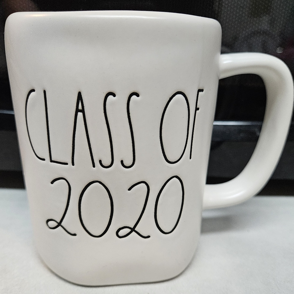 Rae Dunn Ceramic Class of 2020 A Black & A White Set (2)